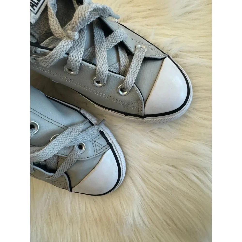 Converse grey two tone size 4 GUC‎